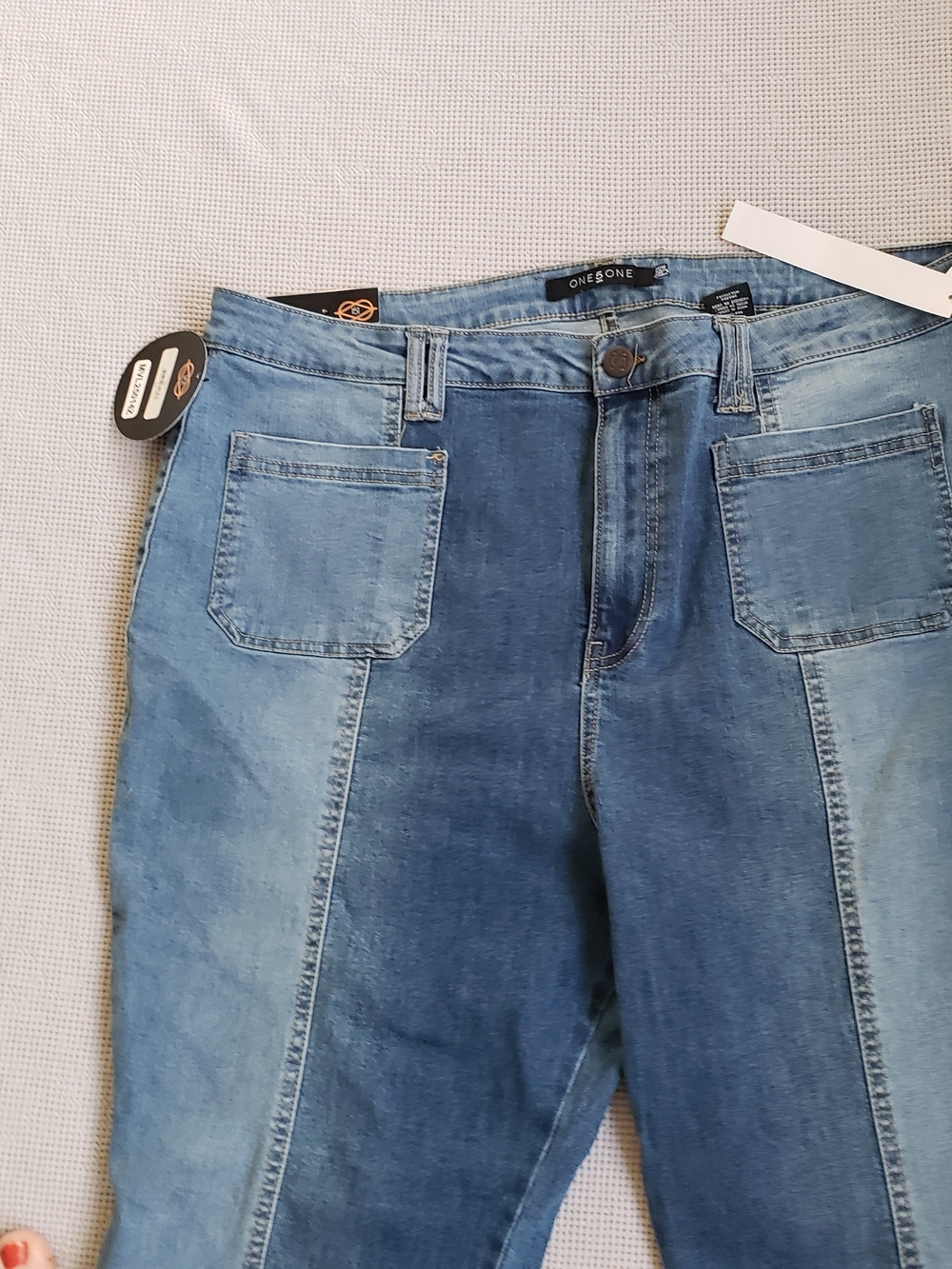 one 5 one Two-Tone Blue Patchwork Flare Jeans 20W Long - Picture 3 of 12